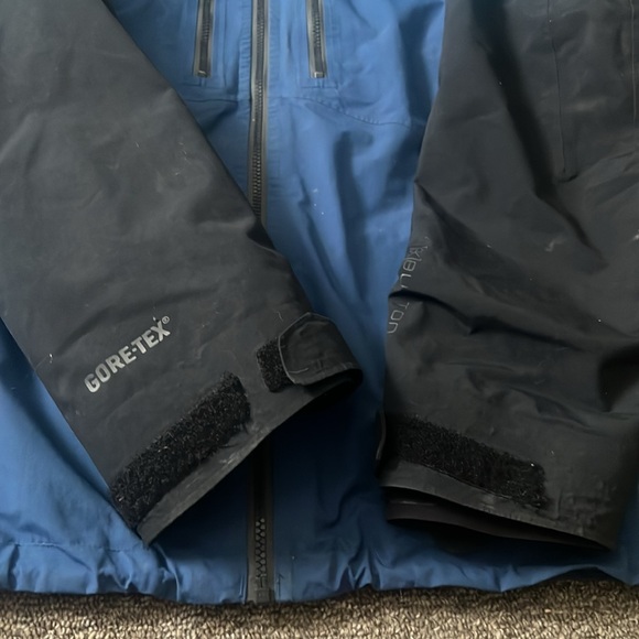 Burton AK GORTEX Large Shell Jacket - Picture 4 of 11